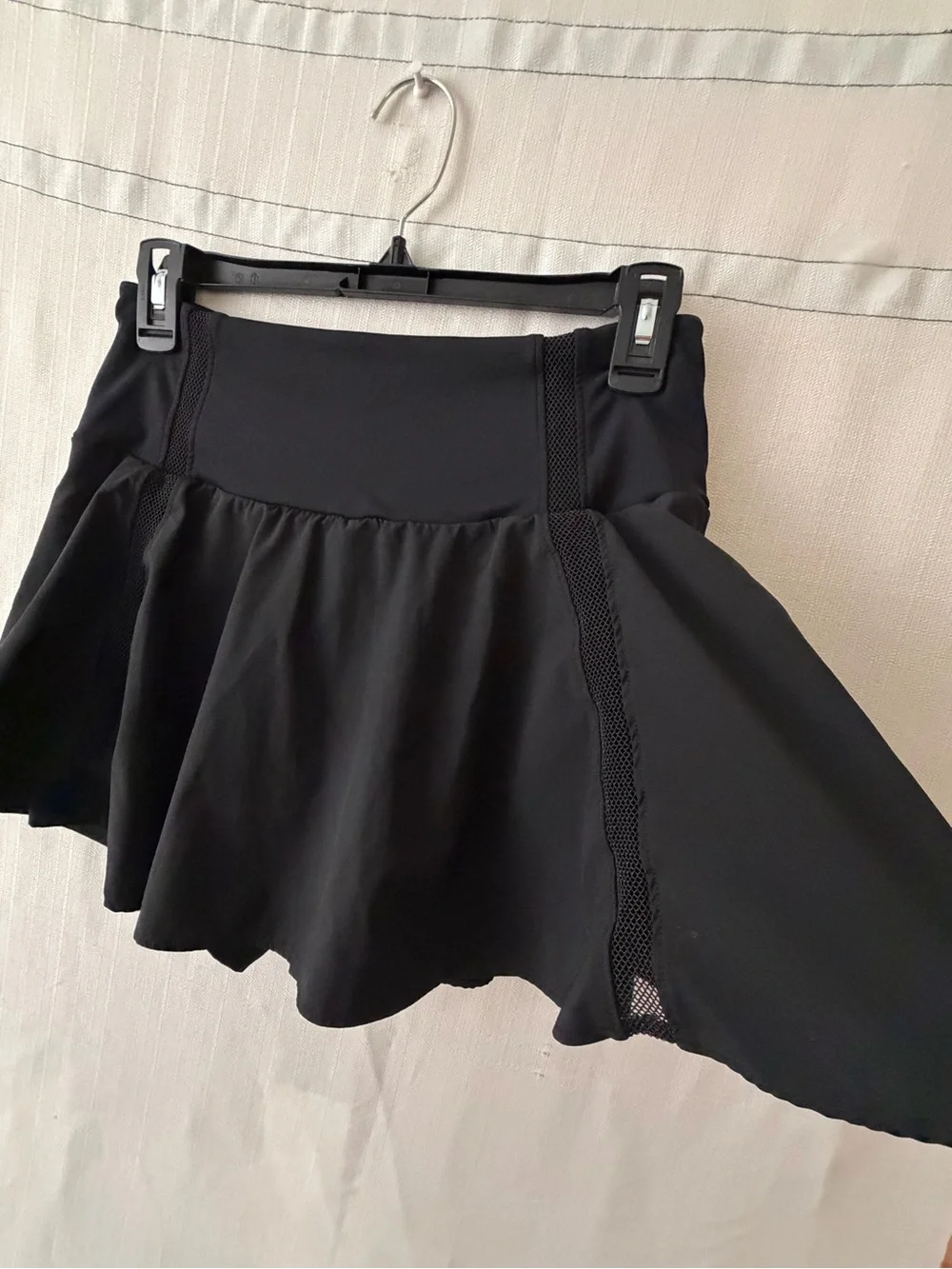 Women’s Black High Waisted Skort Built-in Shorts Mesh Approx S 13.5” Waist(A599)